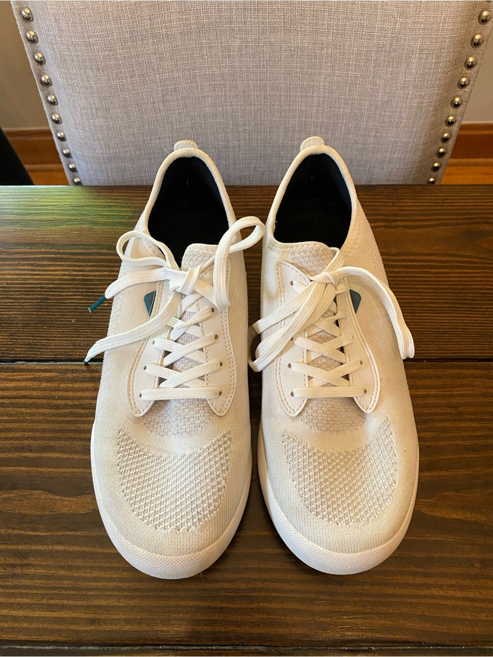 Vessi Weekend Sneaker - White, Waterproof Sneakers. Women’s 9 / Men’s 8